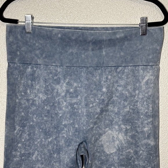 Livi Lane Bryant High Waist Leggings in Cloud Wash Blue Size 22/24 - Picture 2 of 8